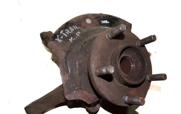 Nissan X-Trail T30 Front wheel hub spindle knuckle