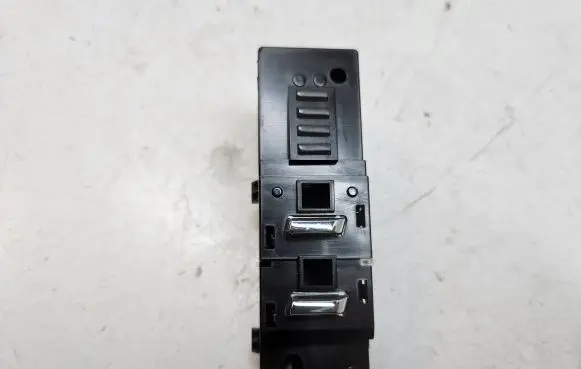 Peugeot 5008 II Air conditioning (A/C) switch 9822330880