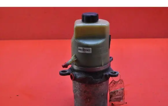 Ford Focus C-MAX Power steering pump 4M51-13K514-CC