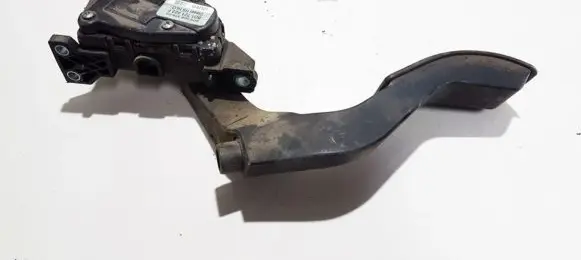 Volkswagen PASSAT B5.5 Accelerator throttle pedal 8D1721523F 6PV008376-03
