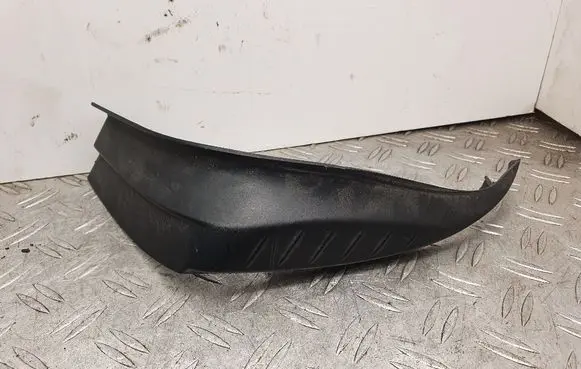 Volkswagen Eos Rear/tail light trim molding 1Q0945312 162914