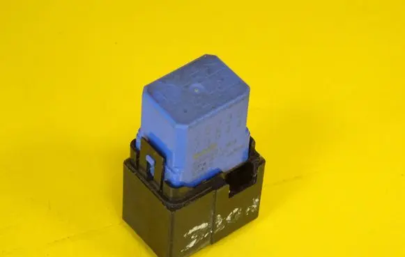 Nissan X-Trail T30 Other relay 2523079944