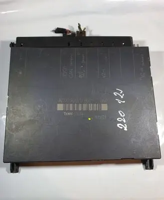 Mercedes-Benz S W220 Seat control module 2208201385