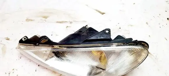 Peugeot 206 Headlight/headlamp 9640559780