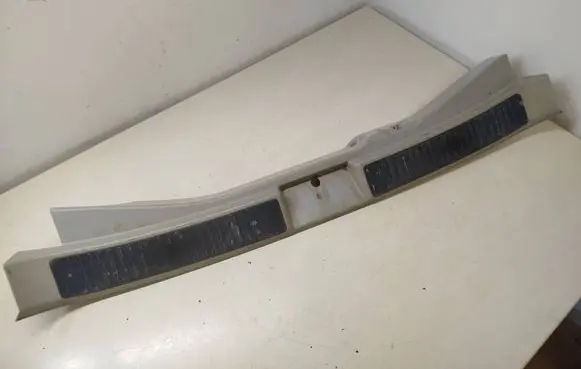 Mercedes-Benz R W251 Trunk/boot sill cover protection 2516903925