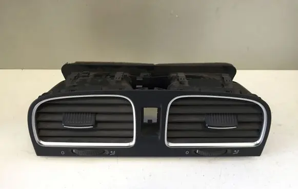 Volkswagen Golf VI Dash center air vent grill 5K0819728 5K0815736 5K0815735
