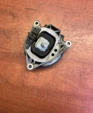 BMW X4 F26 Engine mount bracket 6868490 270116