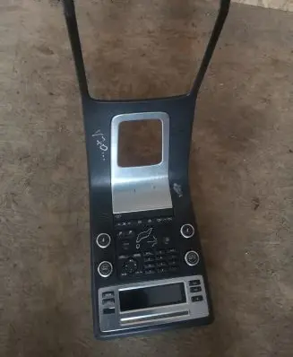 Volvo V70 Center console 31328828