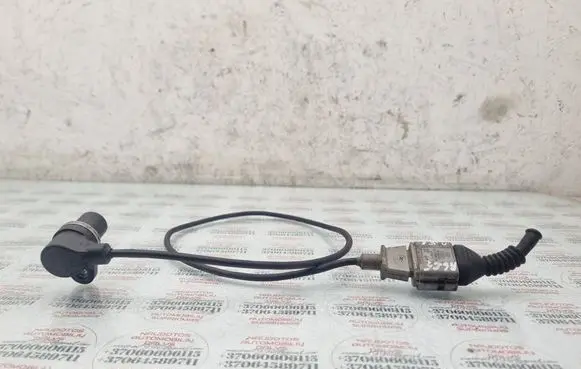 Audi A6 S6 C5 4B Crankshaft position sensor 078906433A