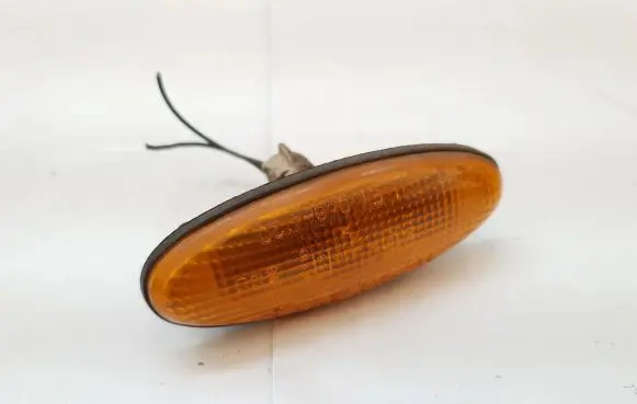 Mazda Premacy Front fender indicator light