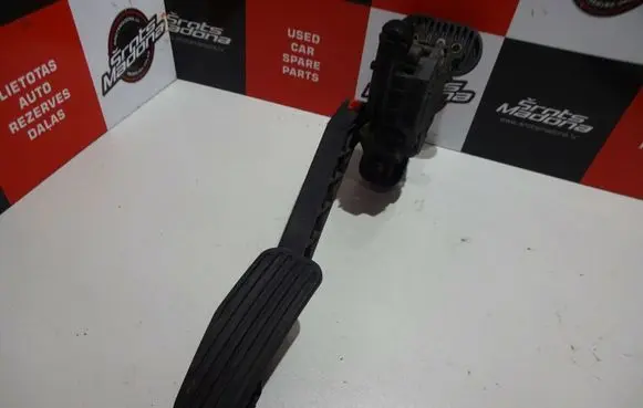Volvo S80 Accelerator throttle pedal 9472051