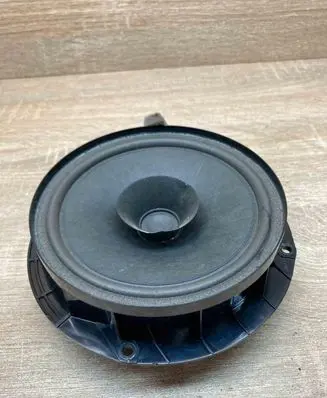Volkswagen Jetta V Front door speaker 5C6035710A