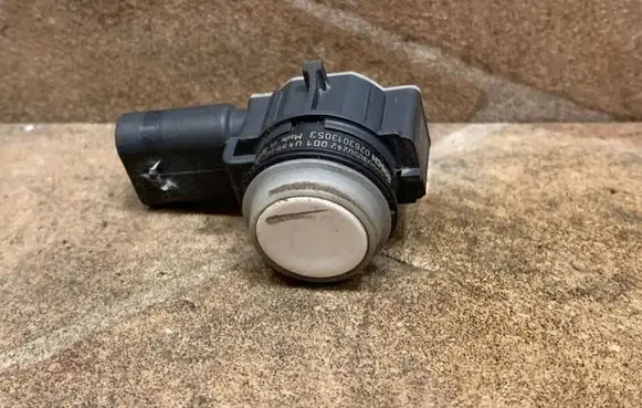 Mercedes-Benz B W246 W242 Parking PDC sensor A0009050242