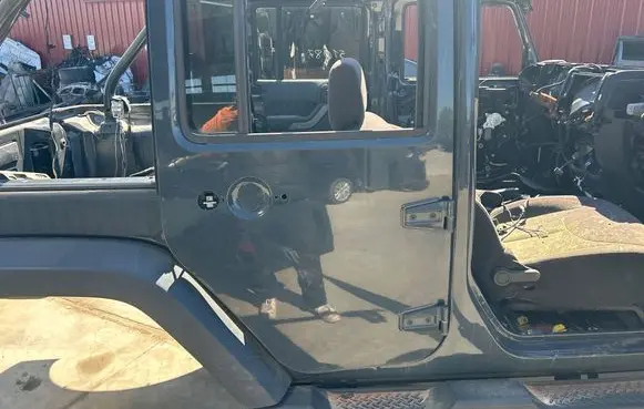 Jeep Wrangler Rear door