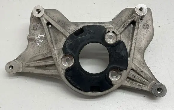 Tesla Model 3 Coil spring mount 104437100D 220920051230