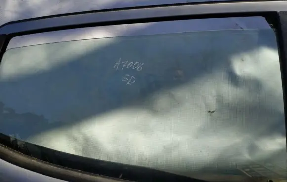 Mercedes-Benz A W168 Rear door window glass 
