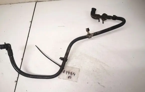 Volkswagen PASSAT B4 Engine coolant pipe/hose