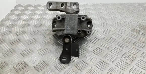 Volkswagen PASSAT B7 Engine mount bracket 1K0199292CN