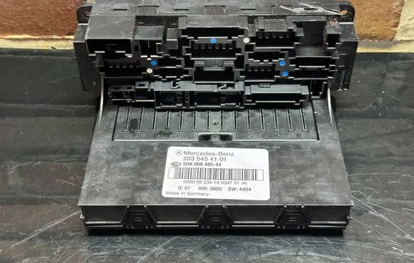 Mercedes-Benz C W203 Fuse module 2035454101 5DK00848544