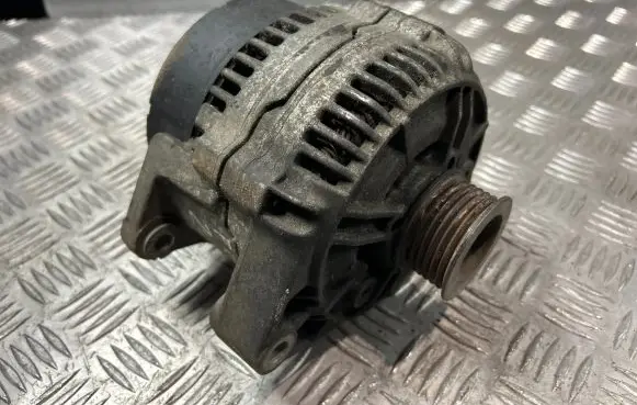 Opel Frontera B Generator/alternator 90506202 0123500008