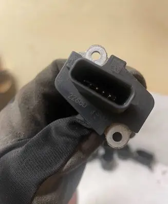 Nissan Pathfinder R51 Mass air flow meter 226807S000