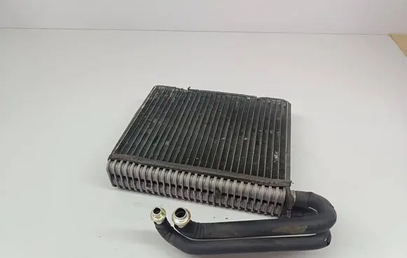 Air conditioning (A/C) radiator (interior)