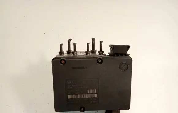 Mercedes-Benz CLK A209 C209 ABS Pump A0375453832 C3DBF11B28 10092523043