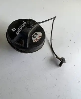 Mitsubishi Pajero Fuel tank filler cap 