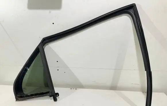 KIA Niro Rear vent window glass 