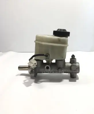 Ford Ranger Master brake cylinder UR56