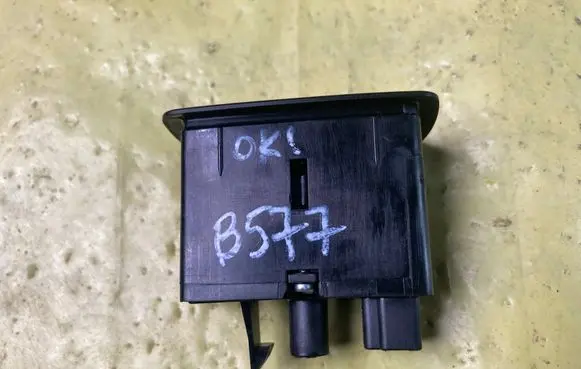 Mercedes-Benz B W245 Electric window control switch A2518200510 03128150