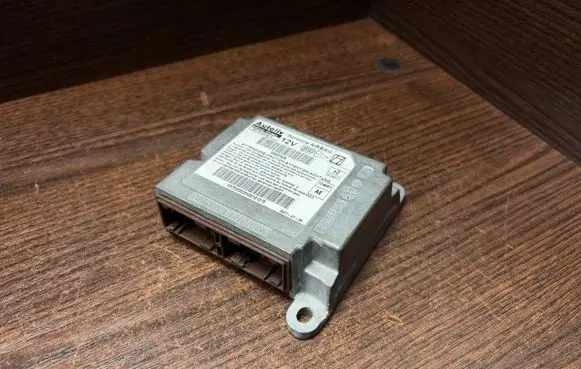 Iveco Daily 3rd gen Airbag control unit/module 607630800 607630800E