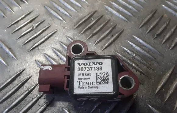 Volvo S40 Airbag deployment crash/impact sensor 30737138 MRSA58840A6