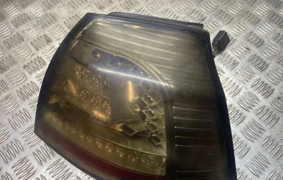 Volkswagen Golf VI Tailgate rear/tail lights Hi11035B 11035