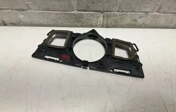 BMW 3 E92 E93 Dash center speaker frame 7123751