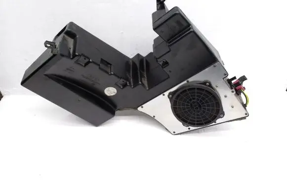 Audi A4 S4 B5 8D Subwoofer speaker 8D9035381C