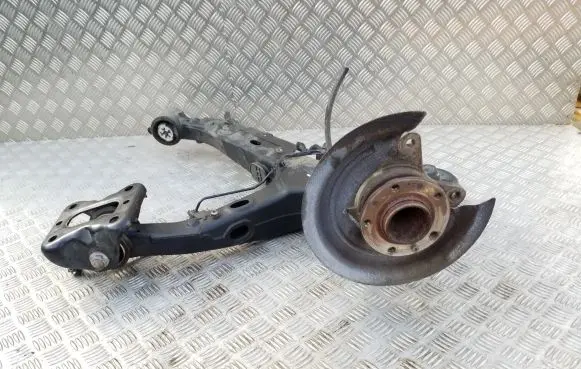 Opel Vivaro Rear wheel hub spindle/knuckle 9807505080