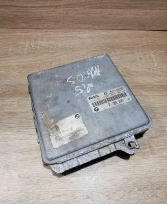BMW 5 E39 Engine control unit/module ECU 7785207 0281001373