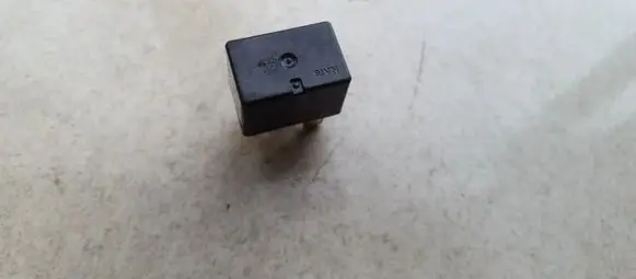 Mitsubishi Lancer Other relay mr588567 acv31212