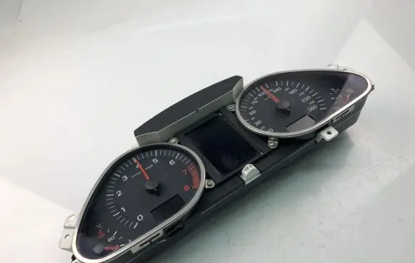 Audi A6 S6 C6 4F Speedometer (instrument cluster) 4F0920900K