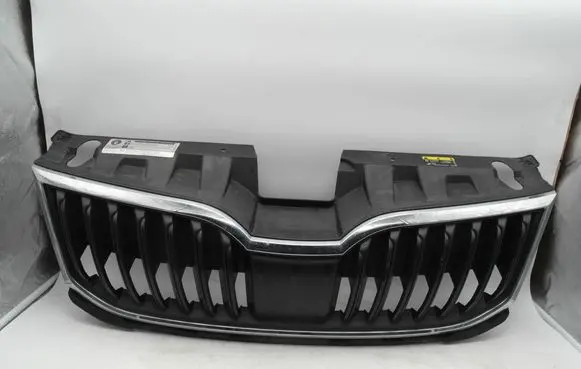 Skoda Octavia Mk3 (5E) Front bumper upper radiator grill 5E0853653A 320020111451