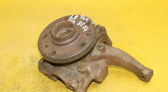 Volkswagen Transporter - Caravelle T4 Front wheel hub spindle knuckle