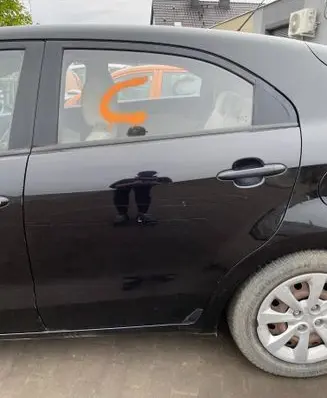 KIA Rio Rear door