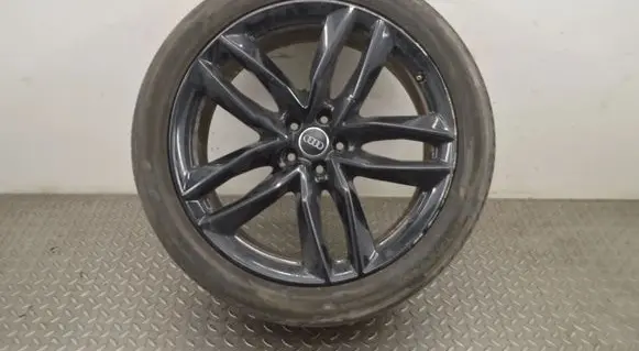 Audi Q7 4M R21 alloy rim ET31 4M0601025