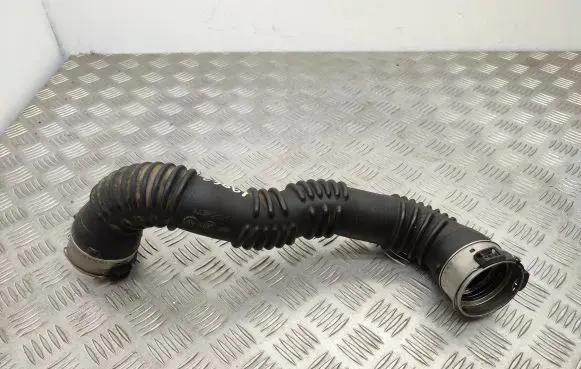 Mercedes-Benz CLA C117 X117 W117 Intercooler hose/pipe A2465200101