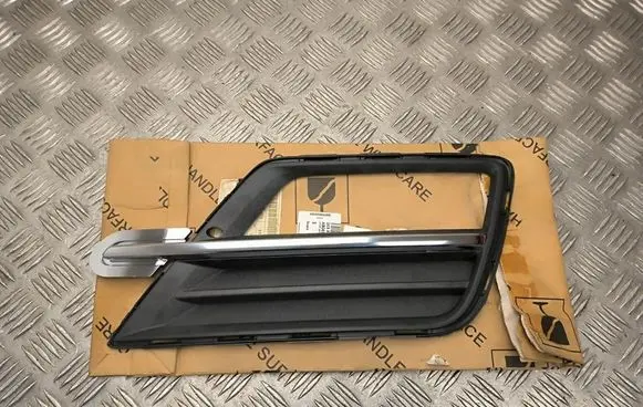 Volkswagen Caddy Front grill 2K5853666D