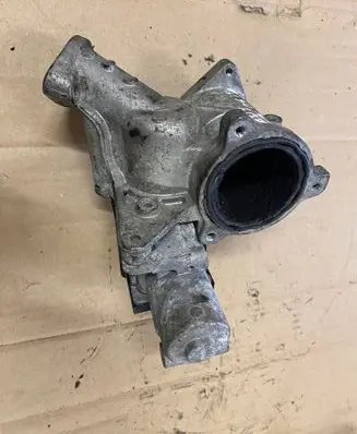 Volkswagen Caddy Throttle valve 03G129637A