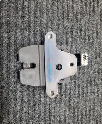 Volvo V50 Tailgate/trunk/boot lock/catch/latch 01043899002