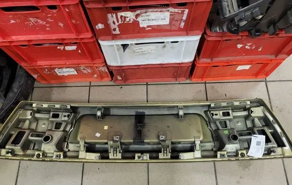 Citroen C4 I Picasso Trunk door license plate light bar 607977