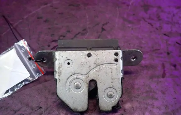 Fiat Punto (199) Tailgate/trunk/boot lock/catch/latch 